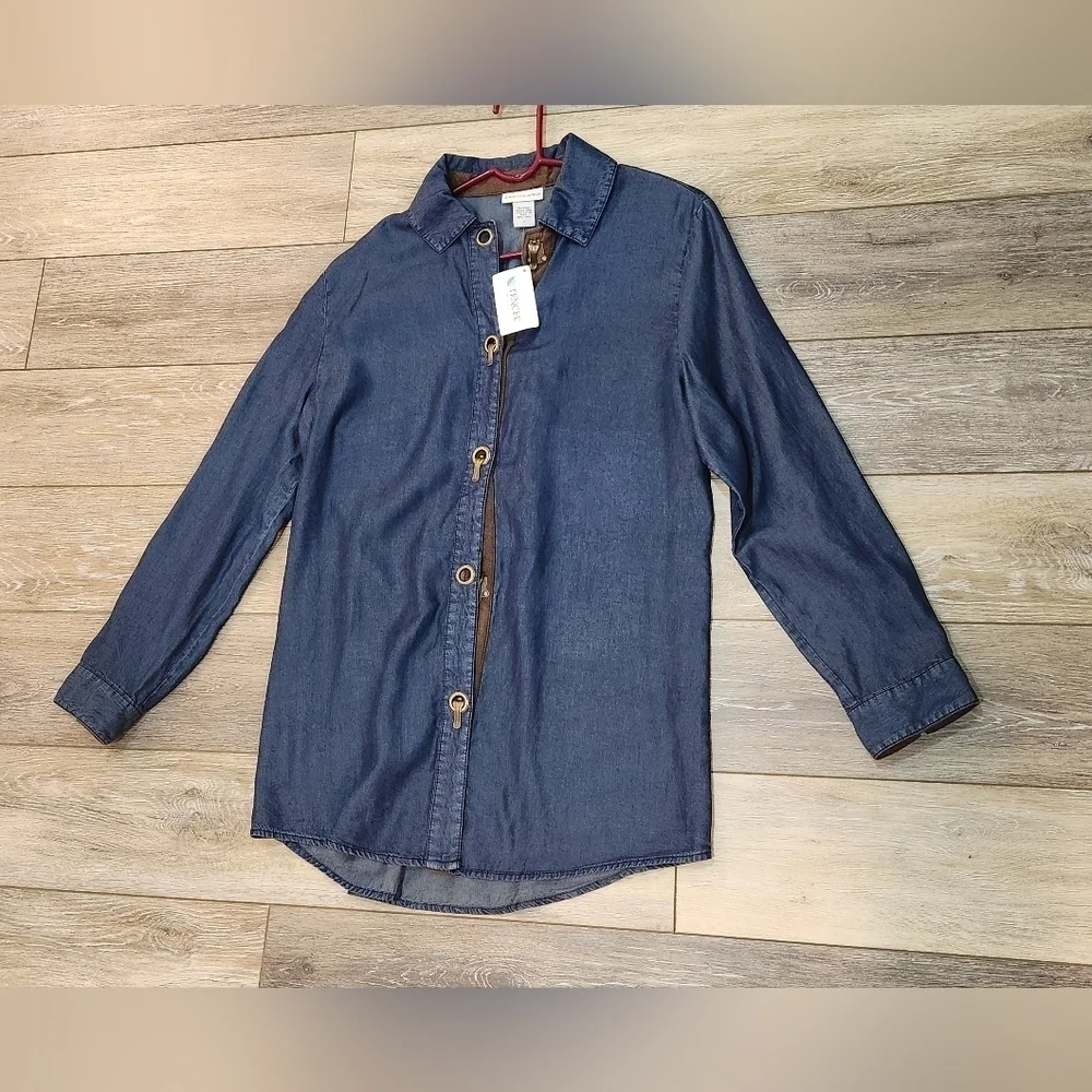 Soft Surroundings Chambray Denim Button-Up Shirt Size Medium